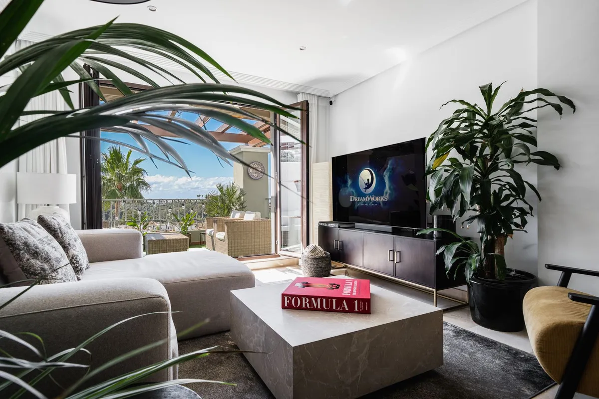 616584fe-0efc-46e9-b273-a1ea91176850