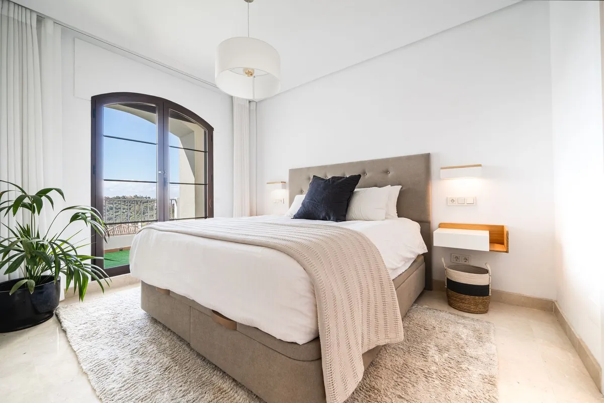 879c2497-b388-46e2-a37f-d7aec1bef910