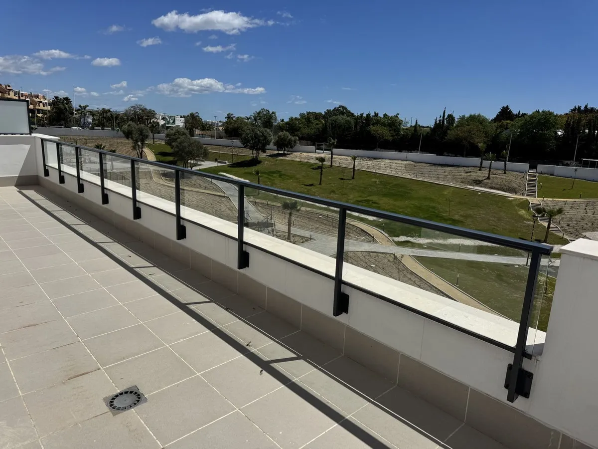 17d3db9e-0d40-44c3-9bbc-46c31ceaca2c