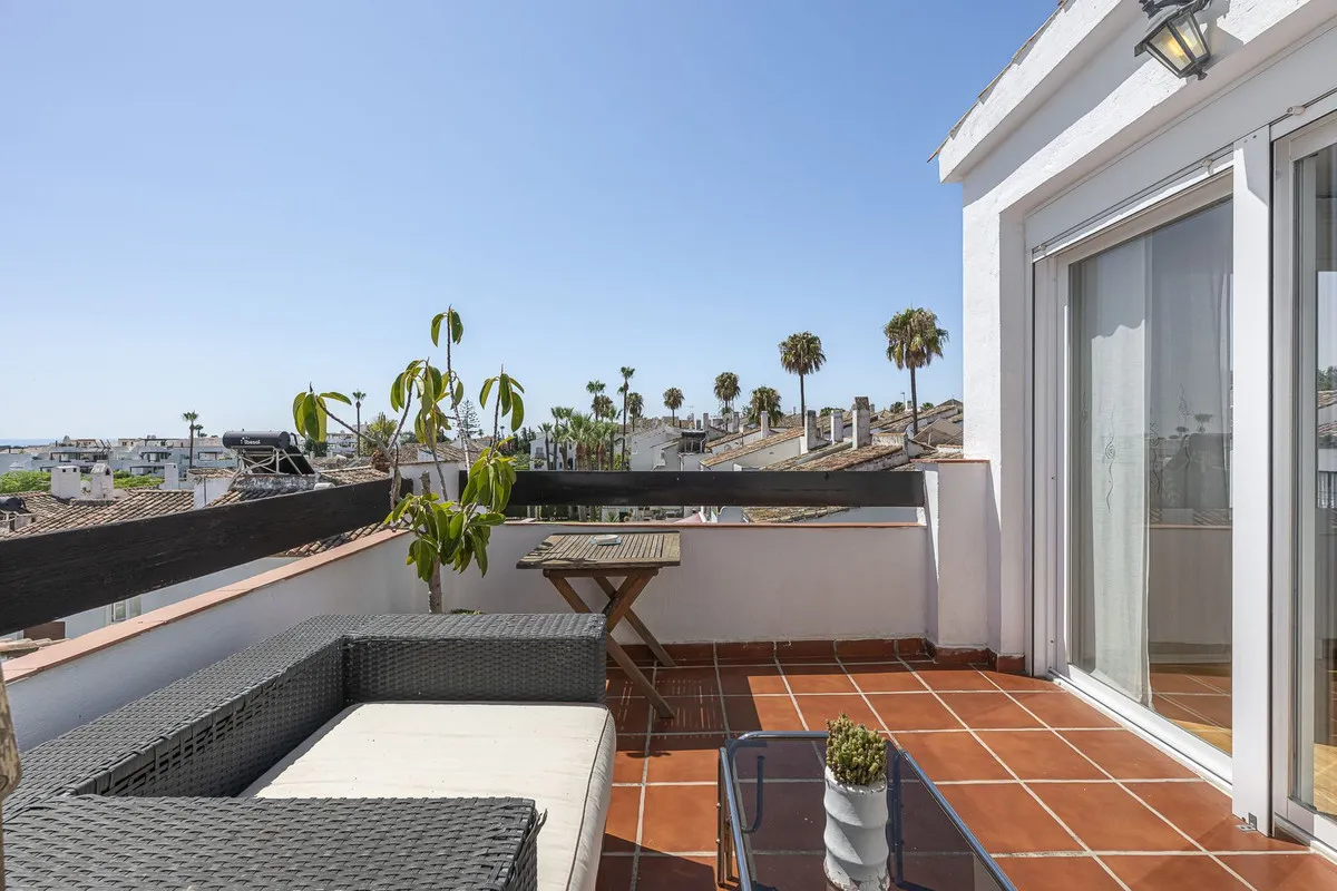 05b0b768-706f-4132-94a2-77240a47dd0b