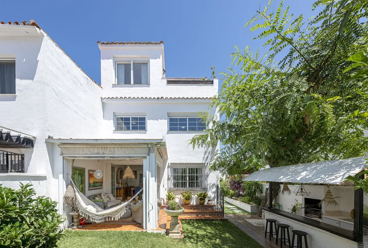 28e5f4b0-87b0-41e6-b205-635c8176b17e