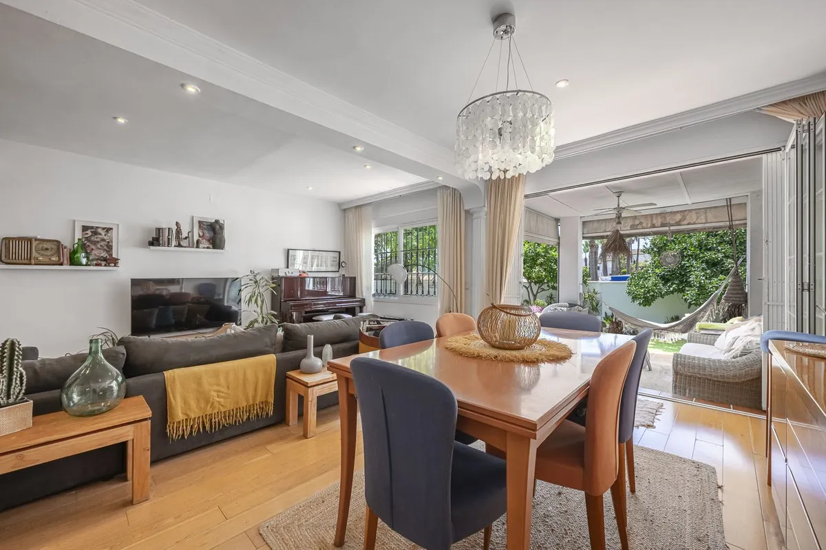 3d78d375-4017-46ed-9ae9-f9fb073a28db