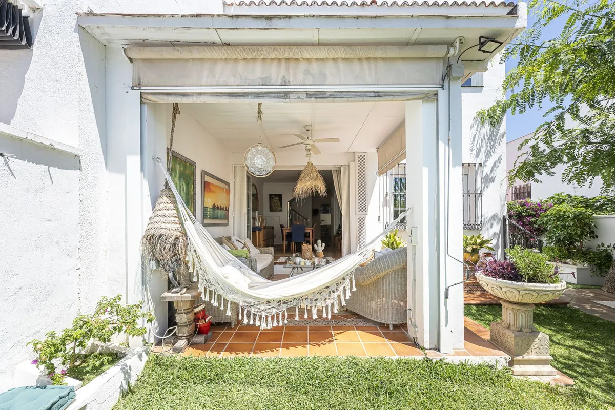 f03f9a37-f5ca-4c16-a9d5-9bf874b9f6e4