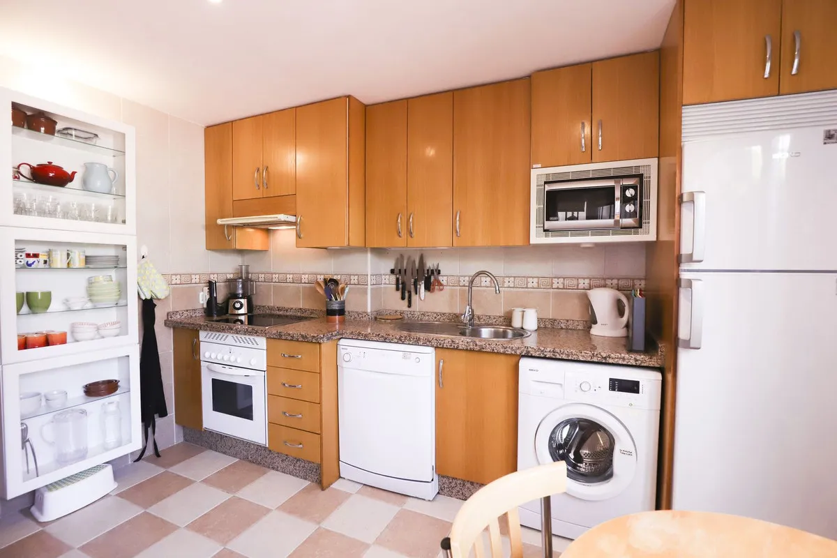 9775866b-d10b-4b28-b1ca-35d0d66186da