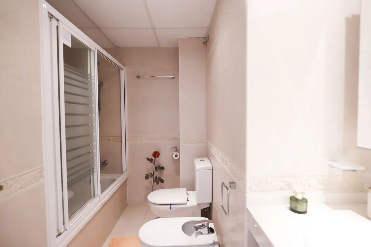 b3398a0a-d10c-416c-b7fb-47d47b6e7c1e