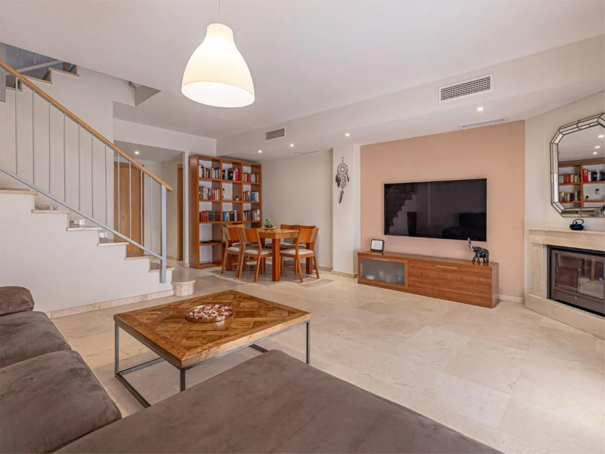 309baaf9-5c4f-4d4e-94d7-cad77aec2611