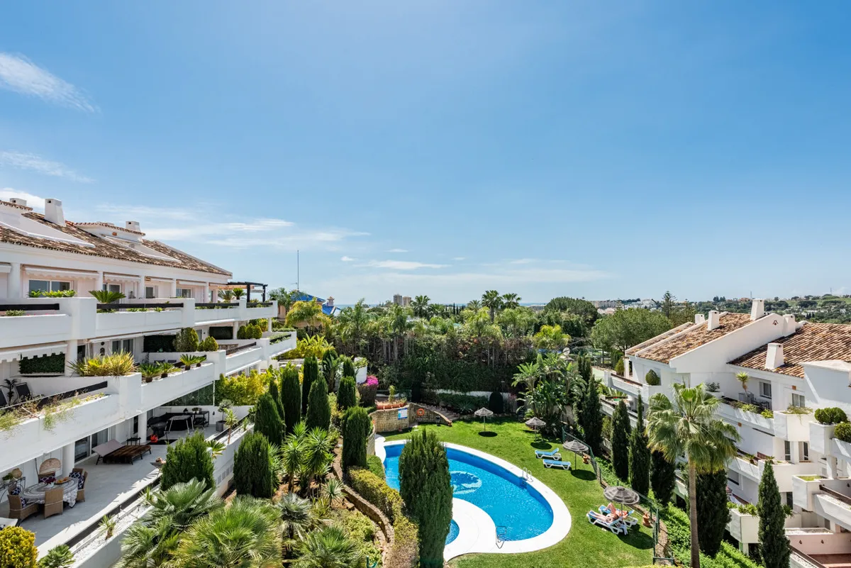 73d366b0-7dd4-4b26-ba43-7256d3d97848