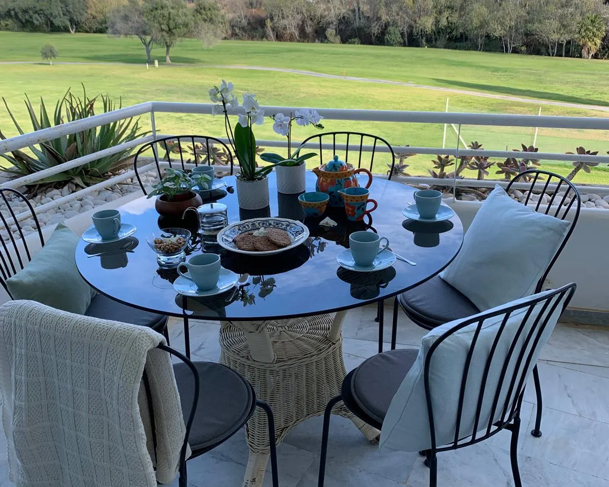 183f94d2-4c3f-4ea5-973f-48b97a6abaec