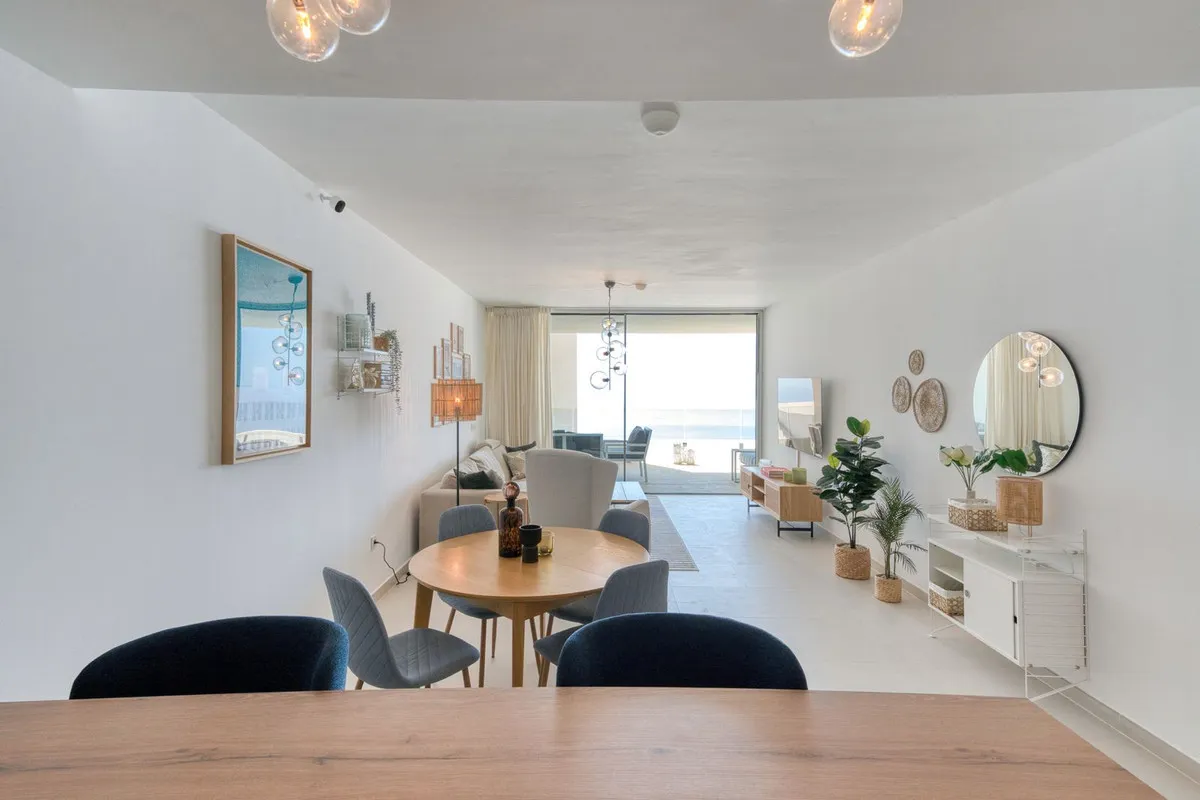 5404b1b5-dbad-4253-8aa9-8fa228601568