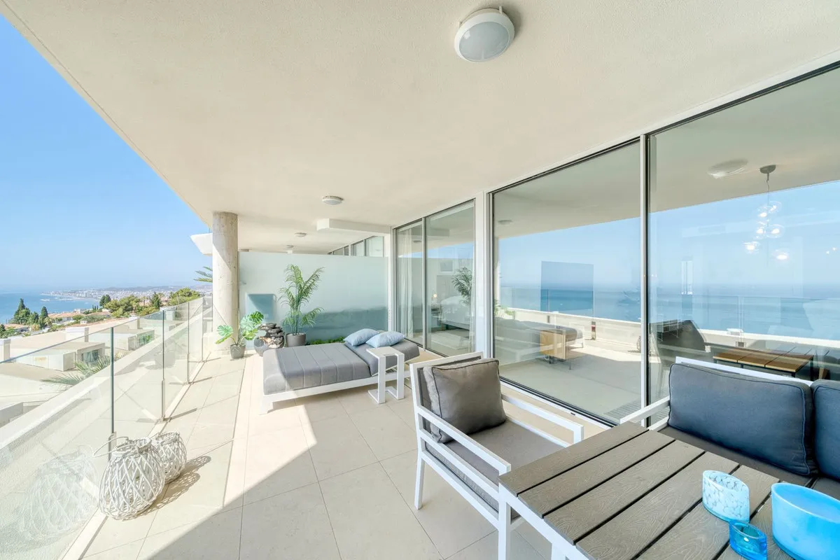 c049dfdb-f8ba-40ba-99af-3ba6648bdff4