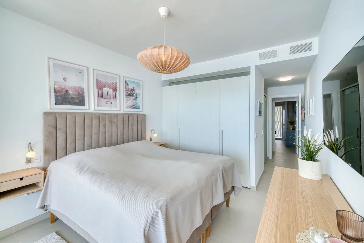 f9f3d6b3-aca2-48c5-8e69-ee50dd370ccf