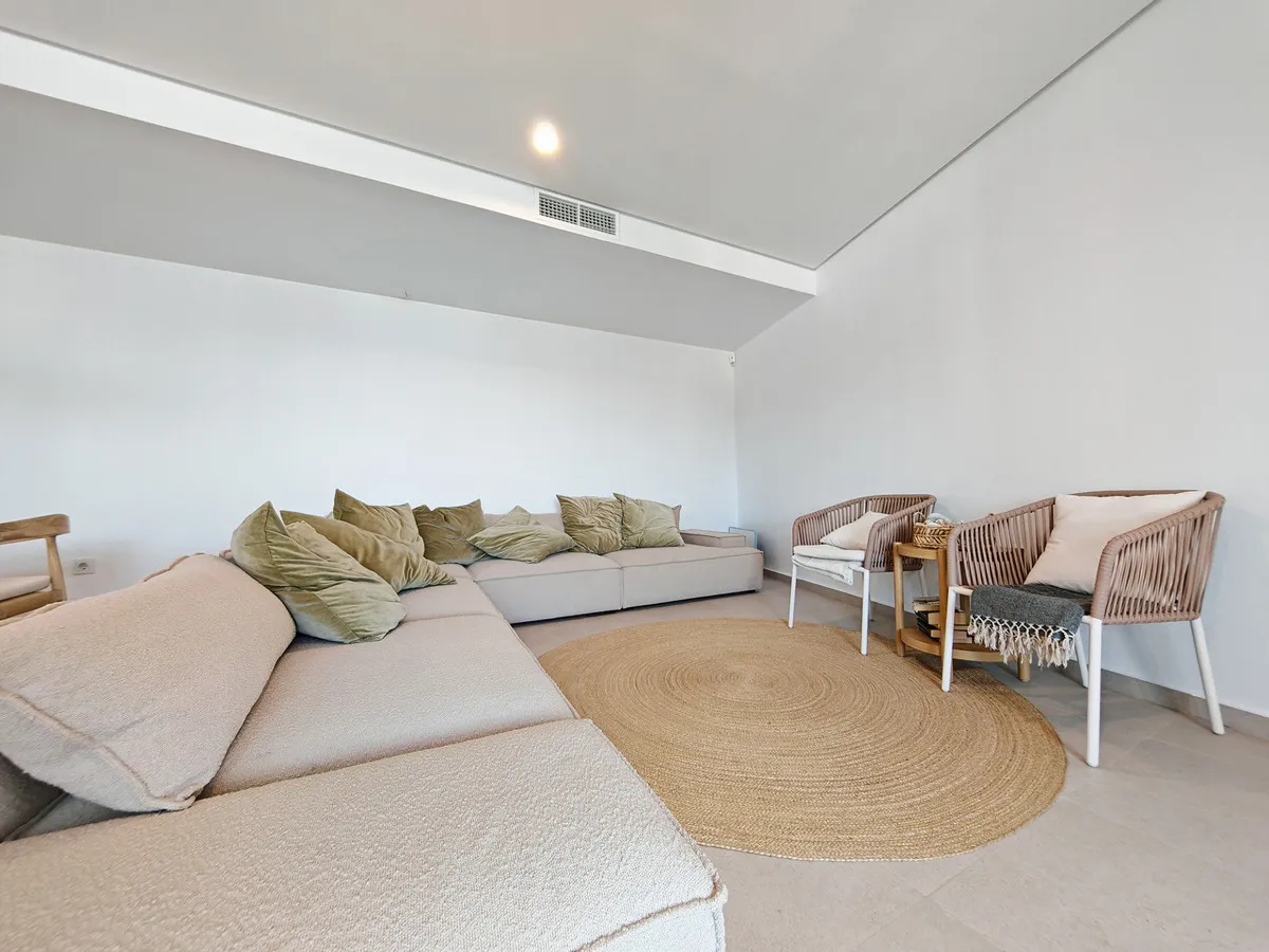 93f094aa-acec-465c-85ea-79360a100e20