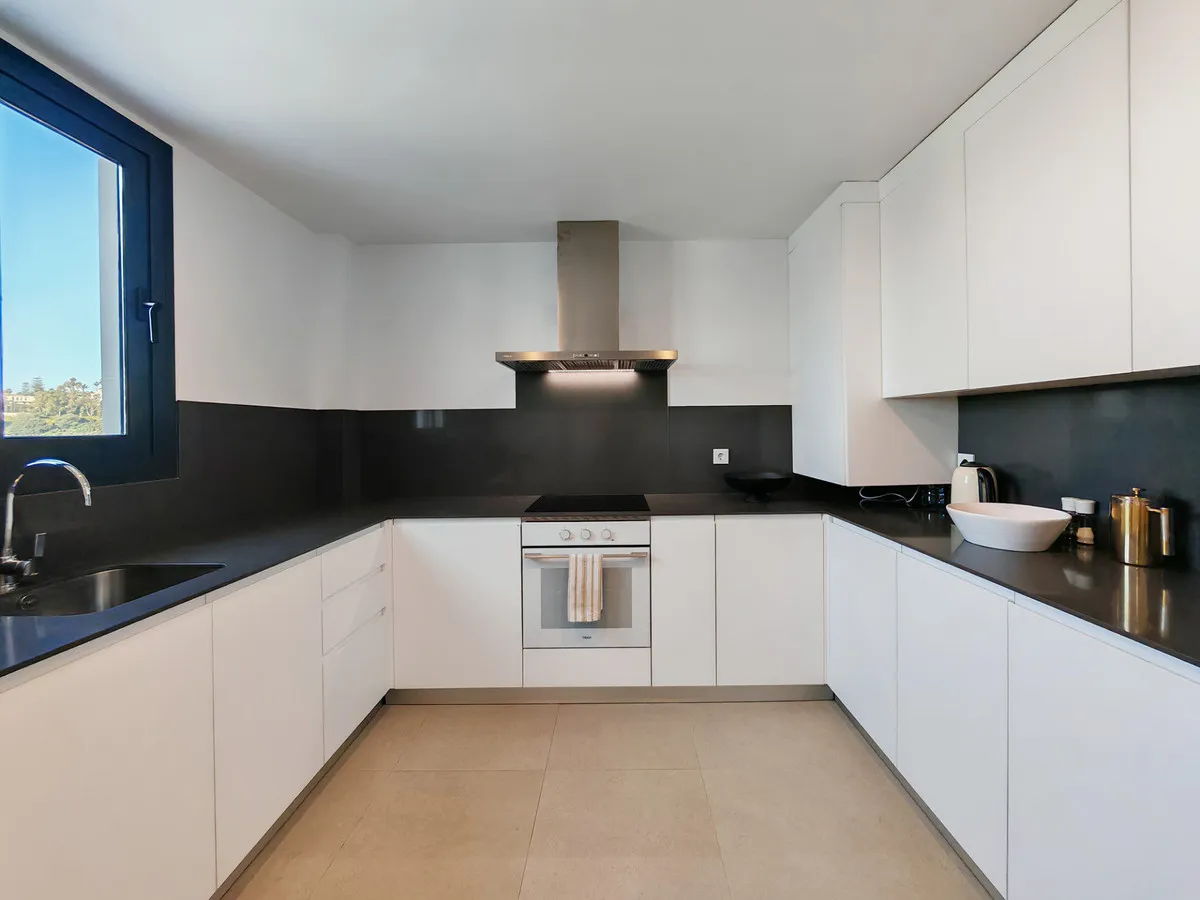 d0989f5f-aeeb-47c5-a562-2dea220cc658