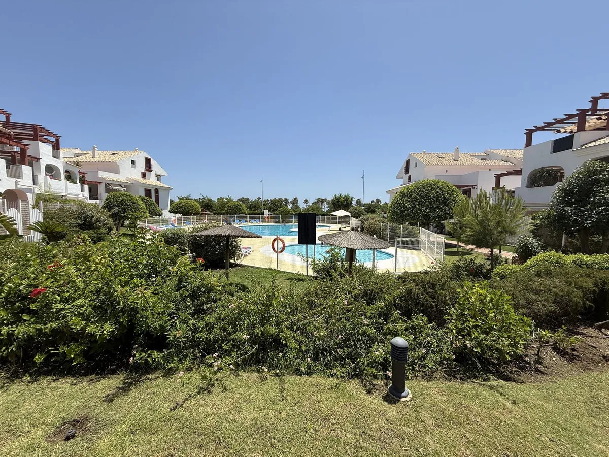 657b765d-9a41-402e-84cb-700d03fa6fe3