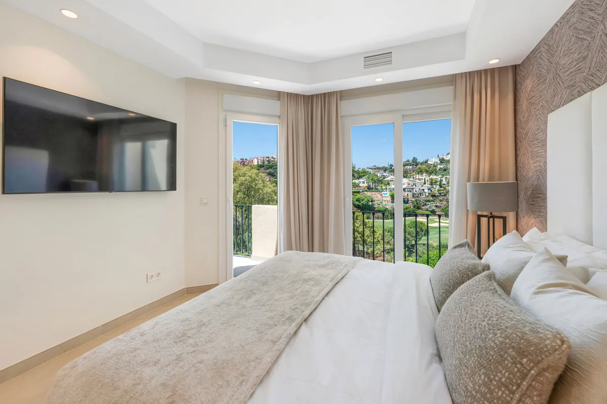 03c386c0-c8b3-449a-a840-527a318214f6