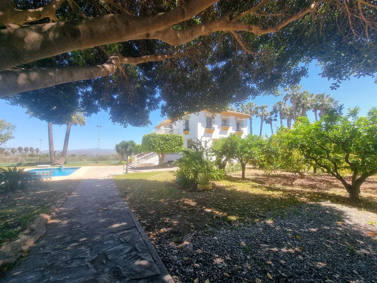 b93f9c0b-0c7f-4209-9a8f-0eb045fce52c