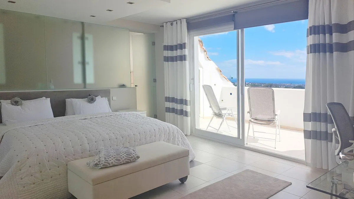 fd82e2dc-0197-461c-9057-55a68e5e8693