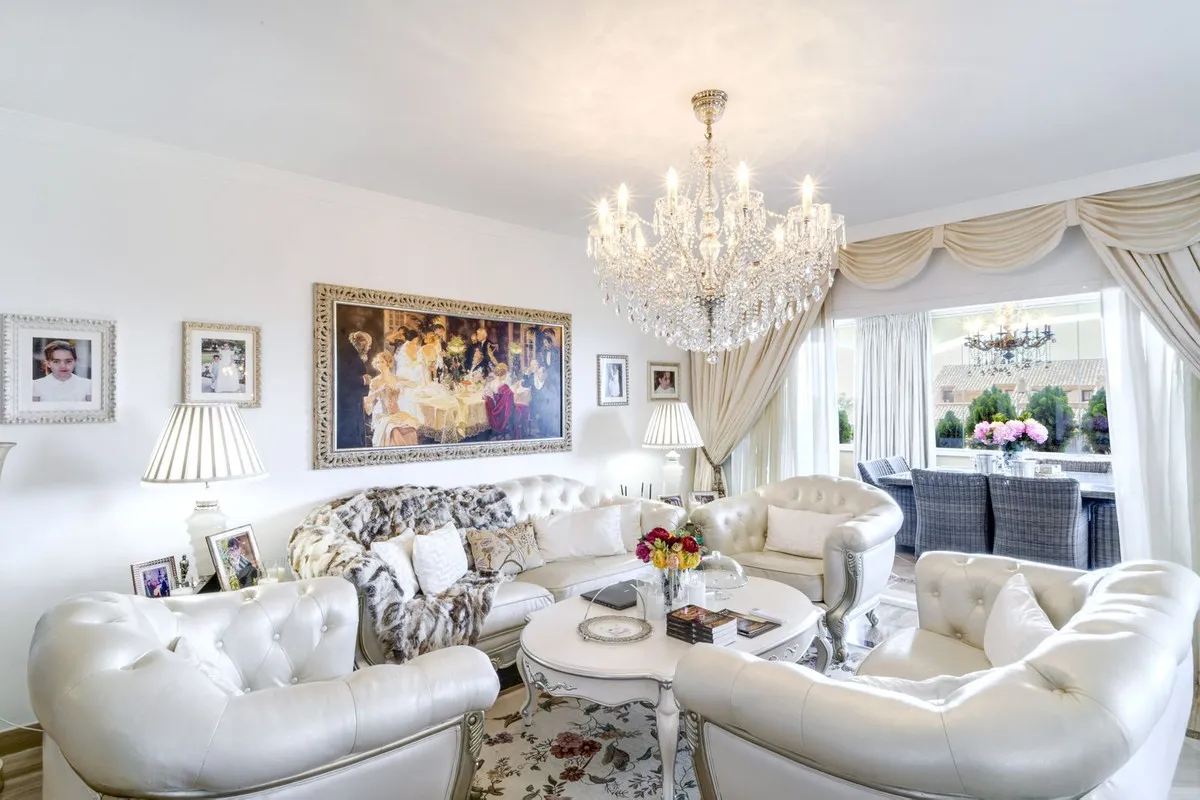 03cf233a-527c-460f-8d26-291496361e7a