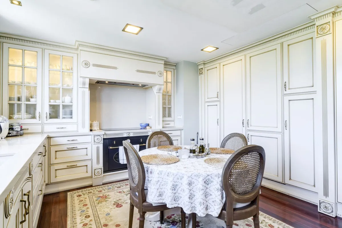 aec7729d-94df-434e-a81b-1b8df1f5a582