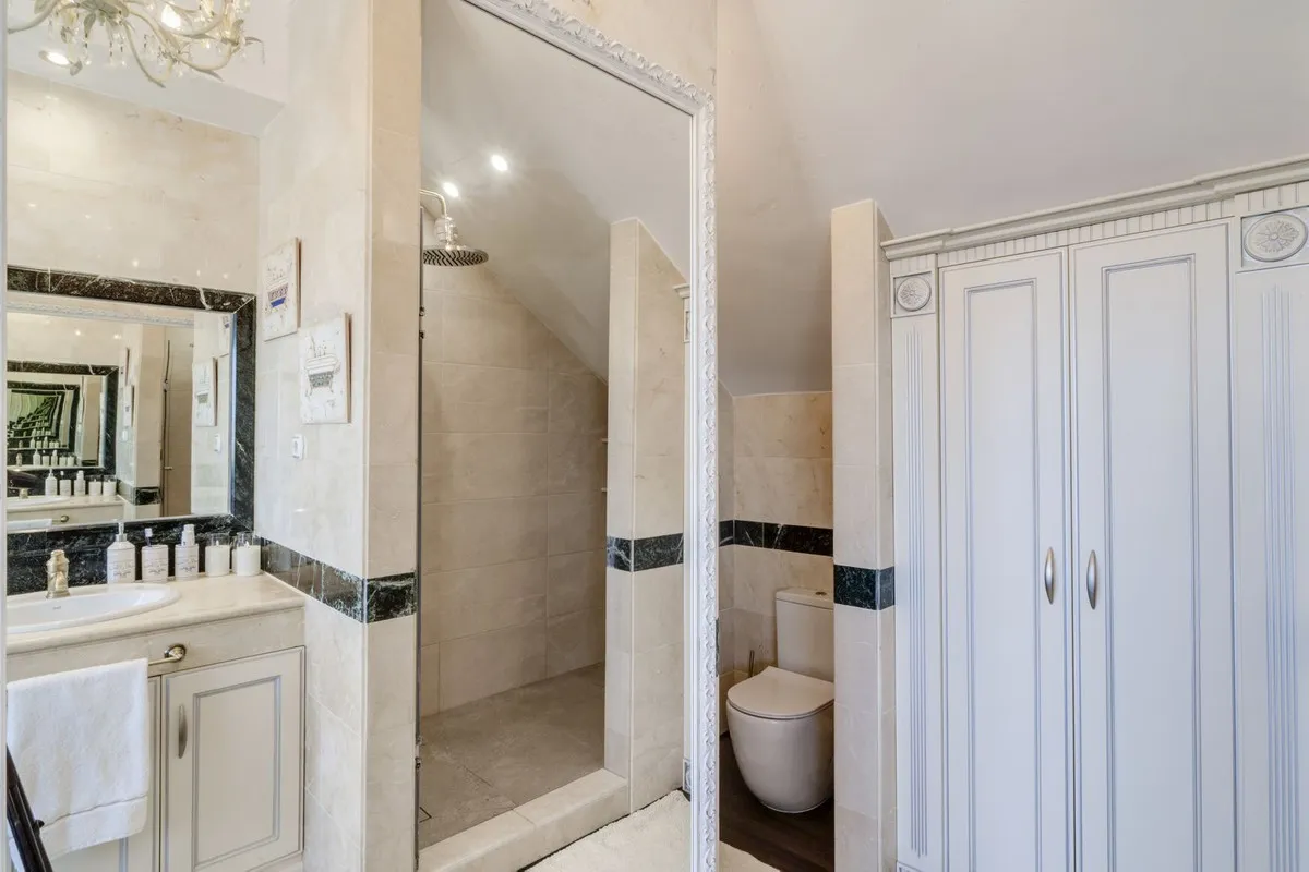 dd7076fe-6fd3-49c5-8d0c-3e0c1c9882b2