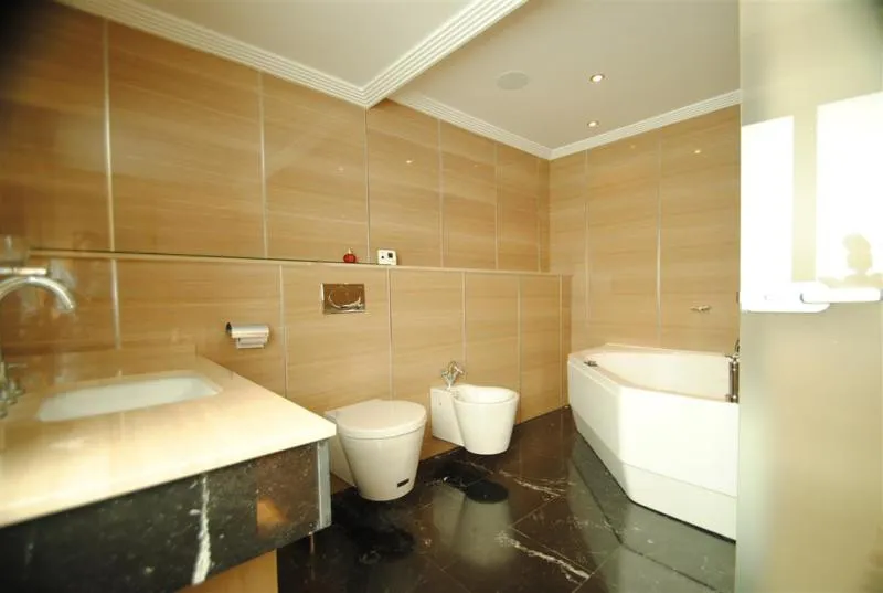 1a65b39f-6349-423a-985b-68f0565b0ce4