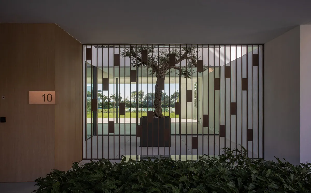 a29699ba-7563-40f2-b47d-b30b50052a40