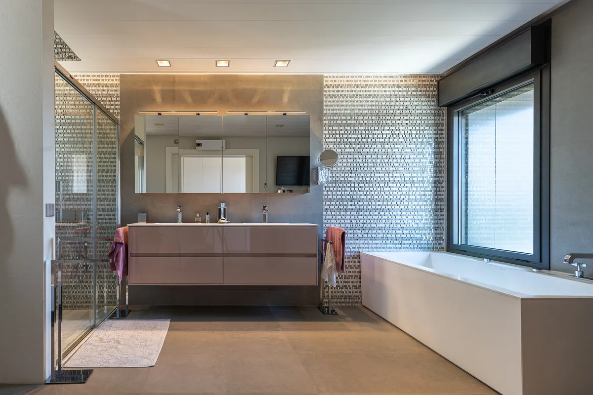 41bc4afd-9a60-4d84-aae1-c8869b7f8efa