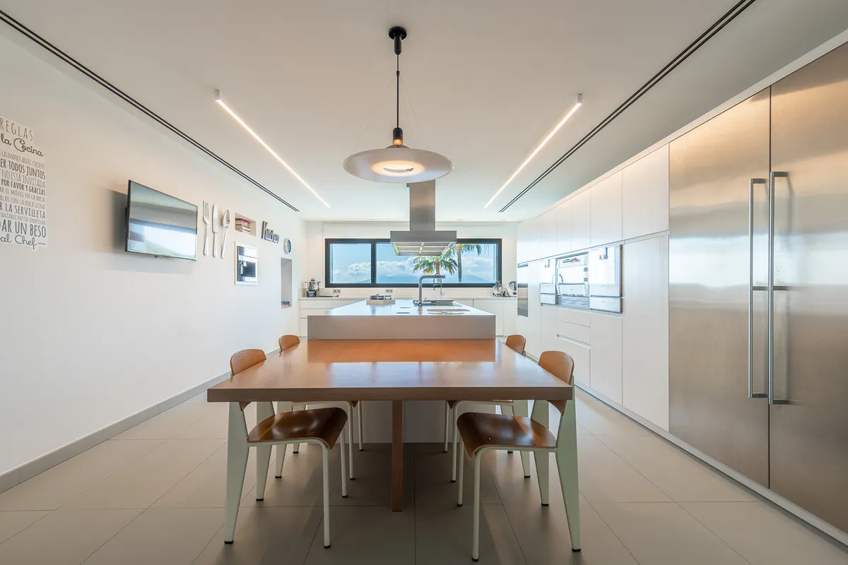 a4fc7e97-15d4-4883-b1c4-d021a657a53f