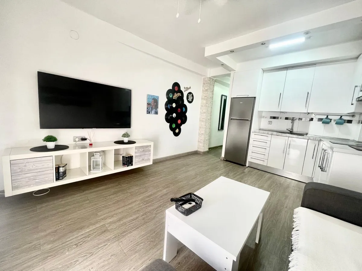 7e54013f-78e0-4977-8b75-bccb0321e1f1