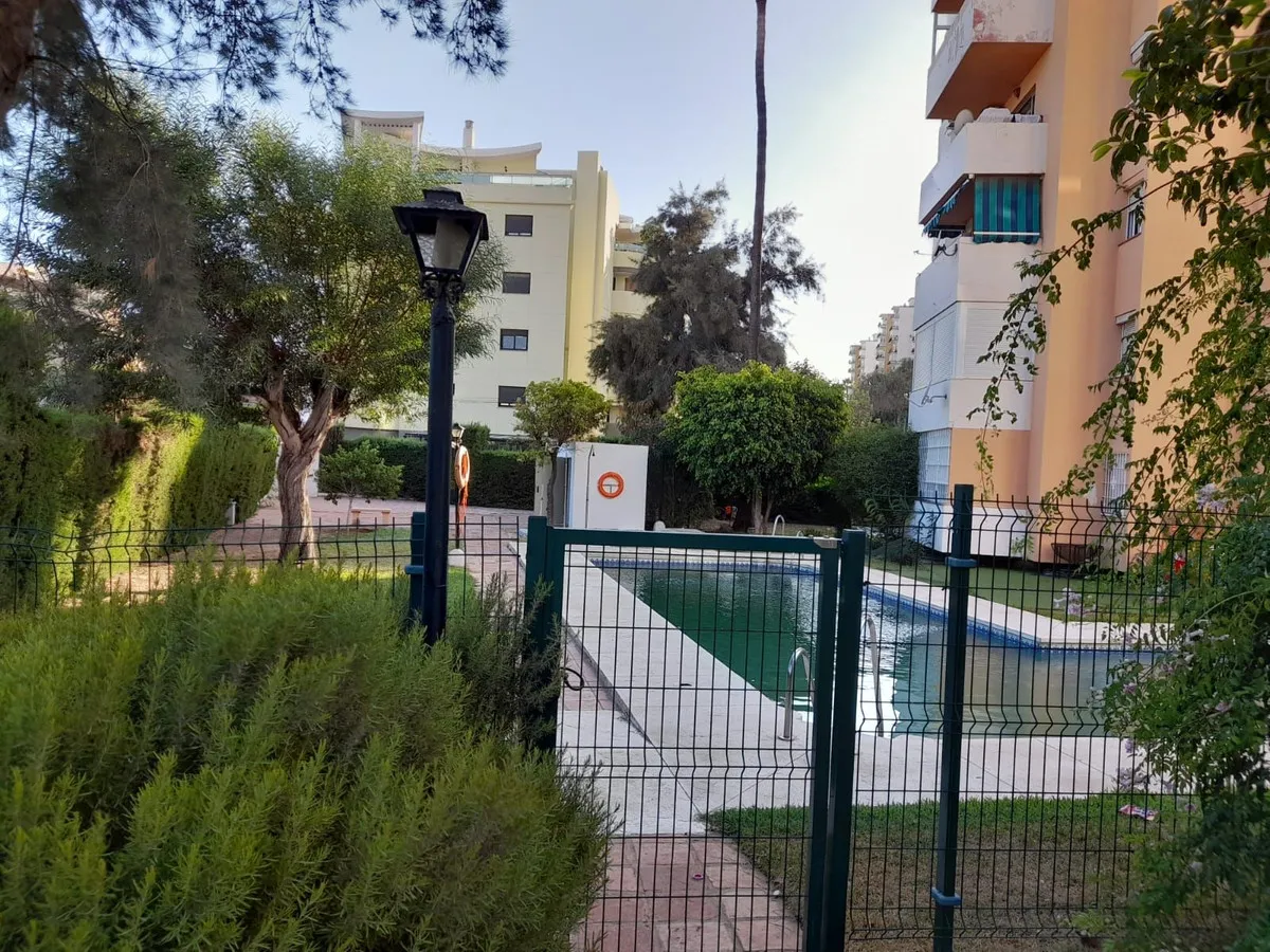 63321611-82f9-4b34-a8d4-eb1a38ac83f1