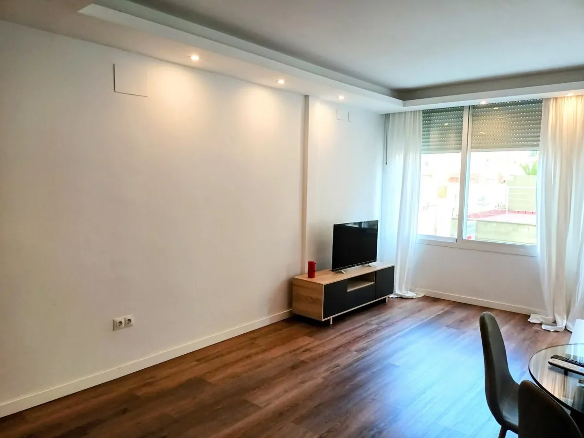 4b2d6d3d-becf-49c8-95d4-64d10cd0e29f