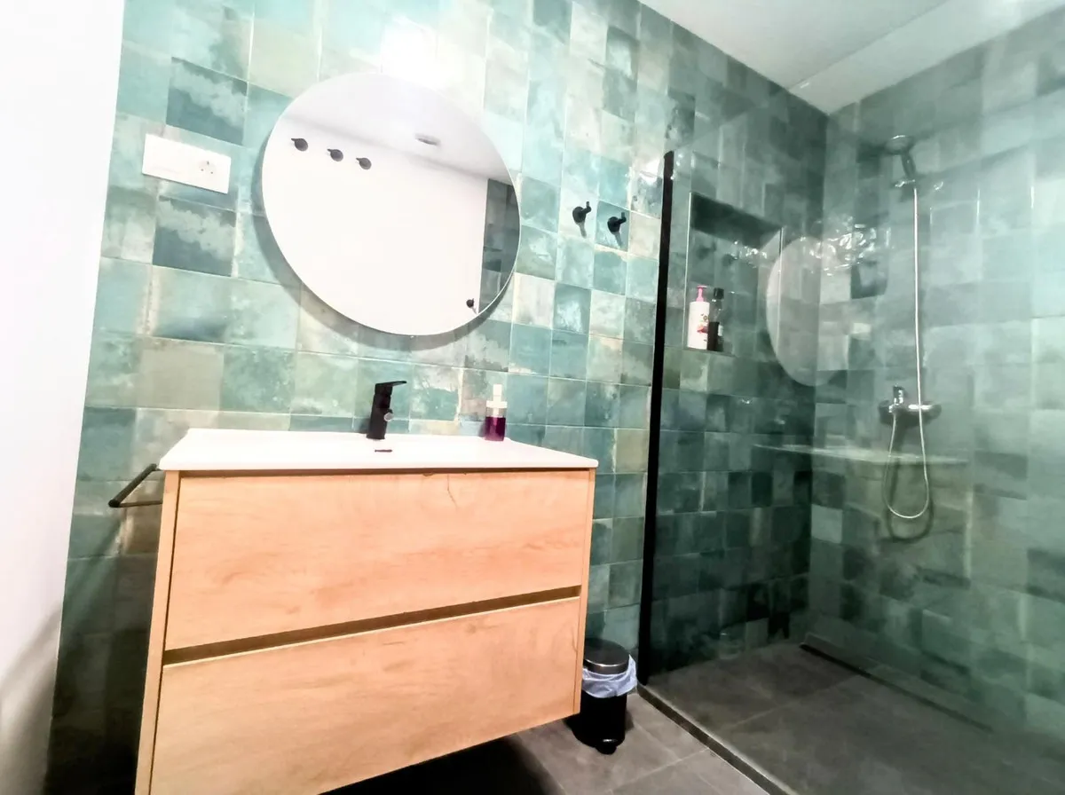 9e03b1c3-5a3f-486c-b68b-c76bae18d816