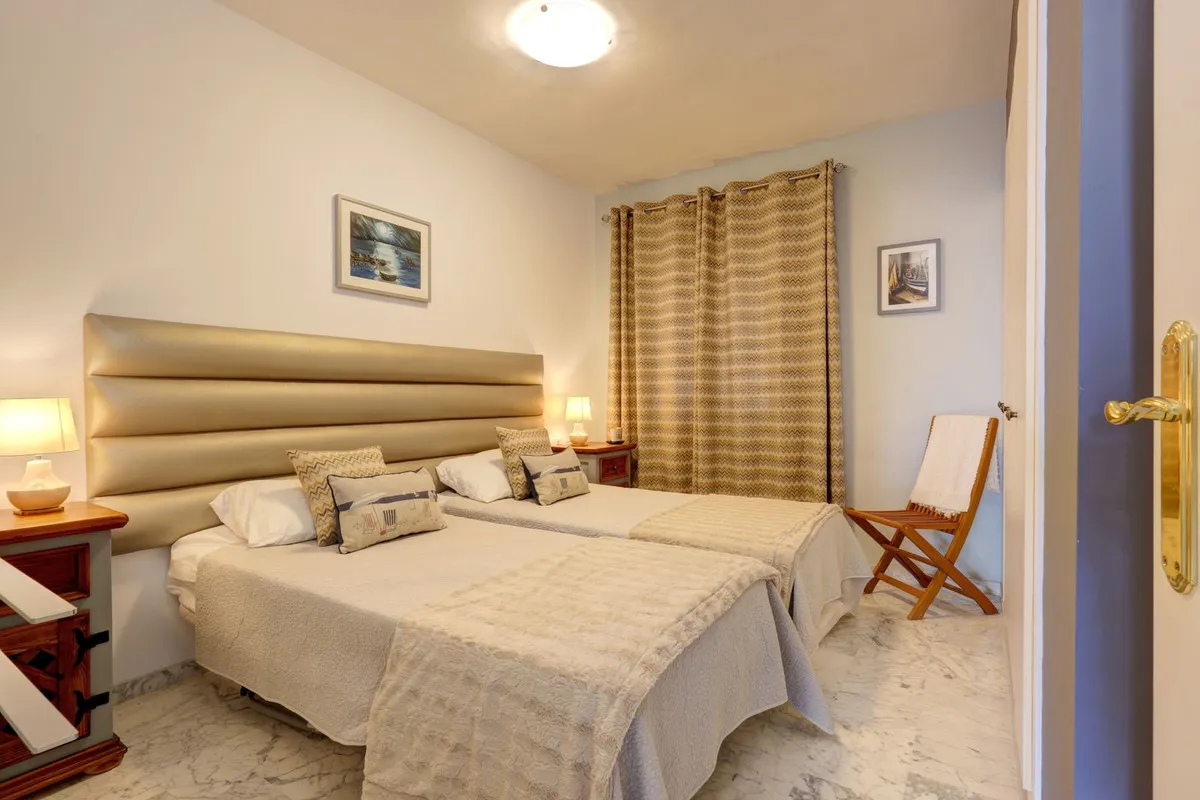 1b0d0598-49fd-4799-ac9b-f2c0e7fb31f1