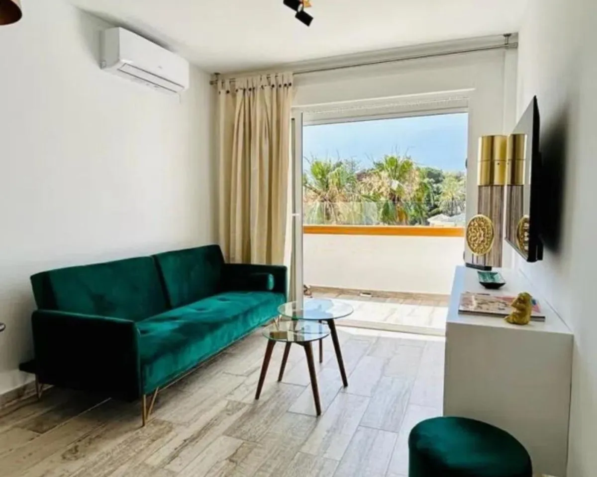 8e426b2b-fa2d-4d11-aafb-618a3ed7c3c4