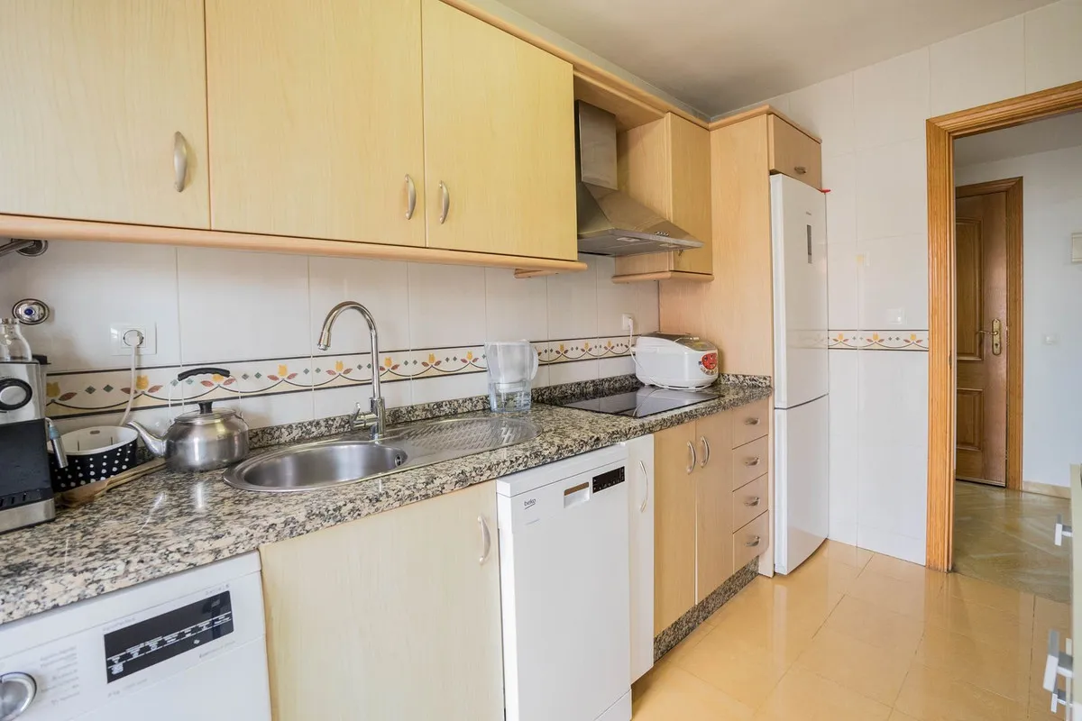 4dcc4460-870a-407d-9963-d18b4811d1f0