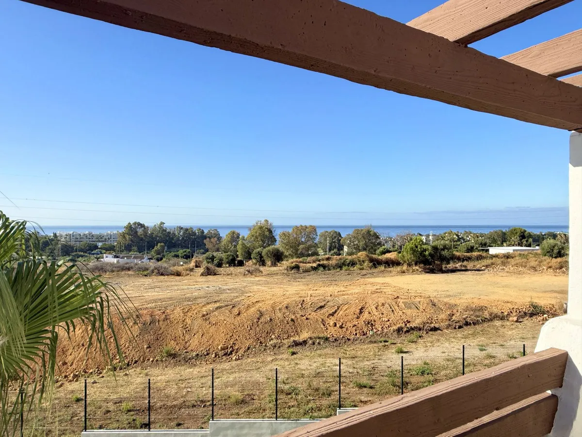 140d2b31-8919-444e-80ea-85164db365a4