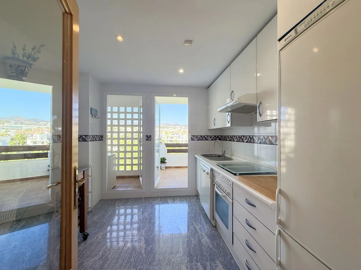 3e034e78-1297-4452-8103-e9785b5a89fa