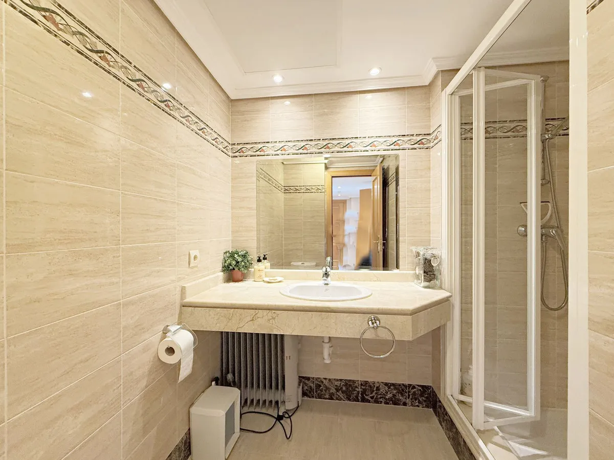 dbe253e5-2ef6-4d17-8f7a-f9a40cb3c905