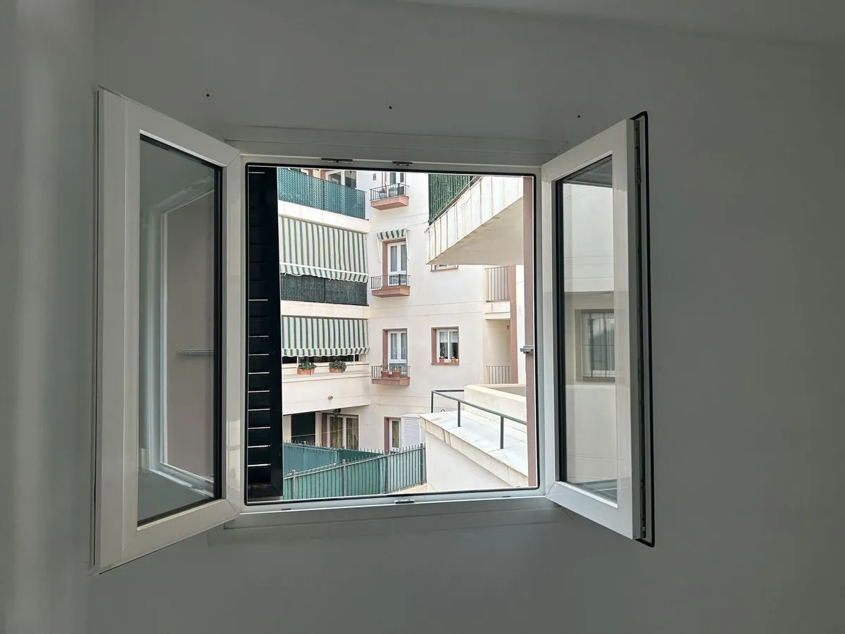 6fdbe0b9-3d76-4621-8978-65e181e3f3af