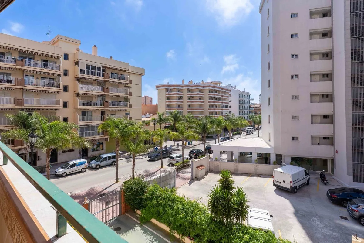 4d98a473-5408-4bcb-ab8b-e83b8967fd67