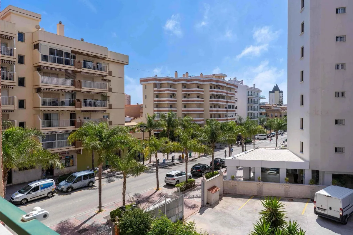 cc2ded63-6e48-49d3-a1d2-741c020d96b7