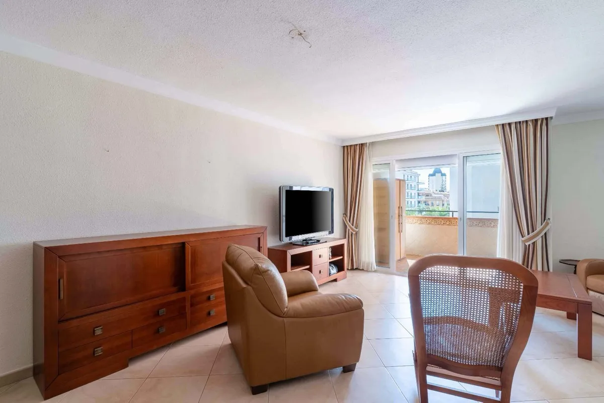 d95742fd-6d82-493d-a0c3-1c2fedff6673