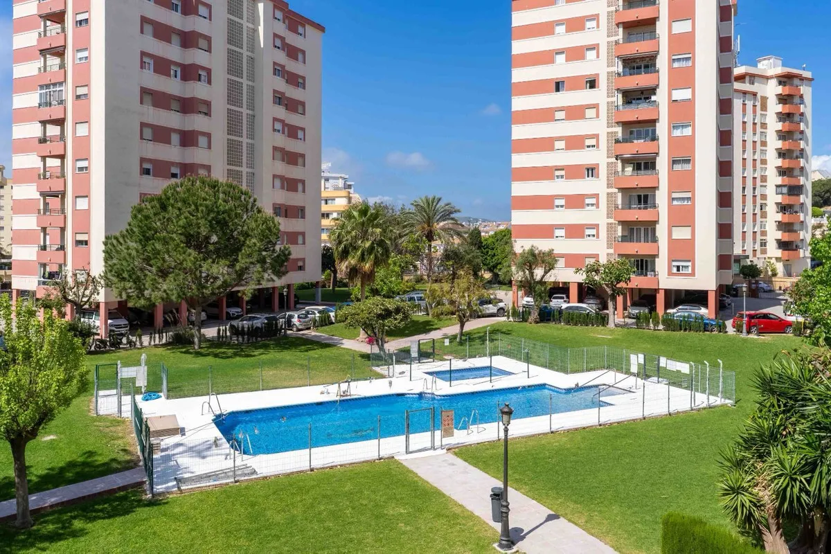 dd550fd5-5978-4b5c-92cb-8c0ee561ec84