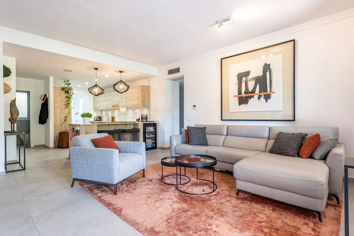 54b53a1a-ddb6-4551-afd7-27b34f008f3c