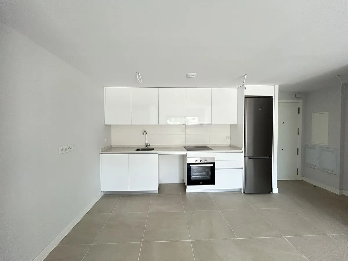 8e1b9082-b418-43a4-b8a7-1a622a0c44df