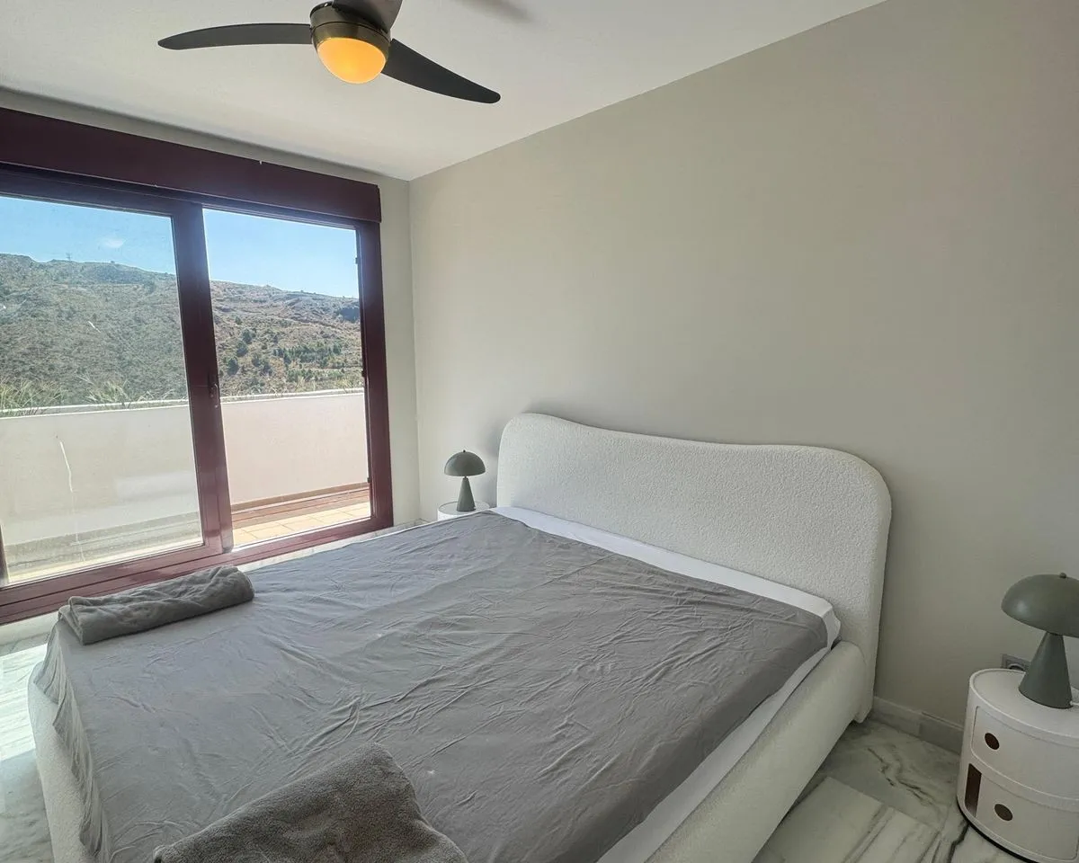 5721eed3-f28d-4e60-b60e-b89691be3c6d