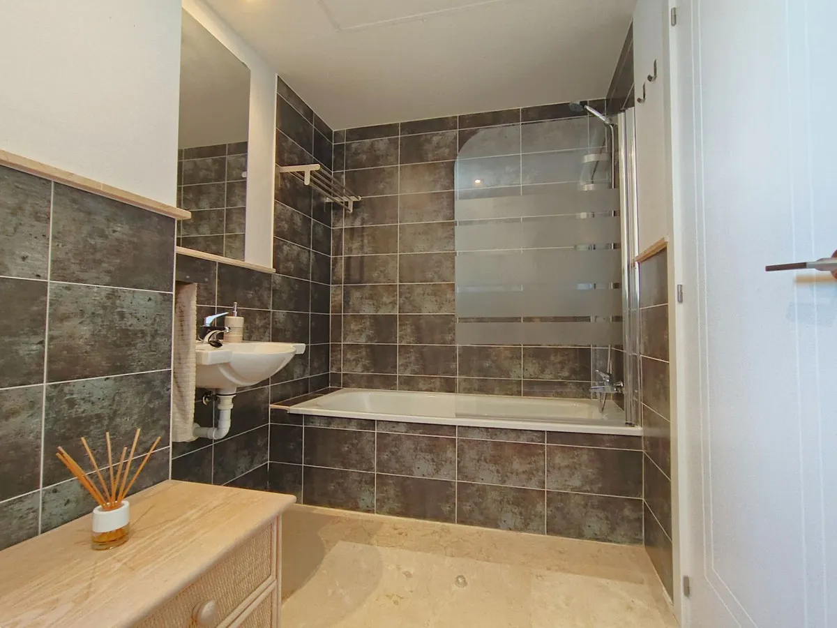 64e367bf-6d63-4860-8033-4ec5d3ddeb29