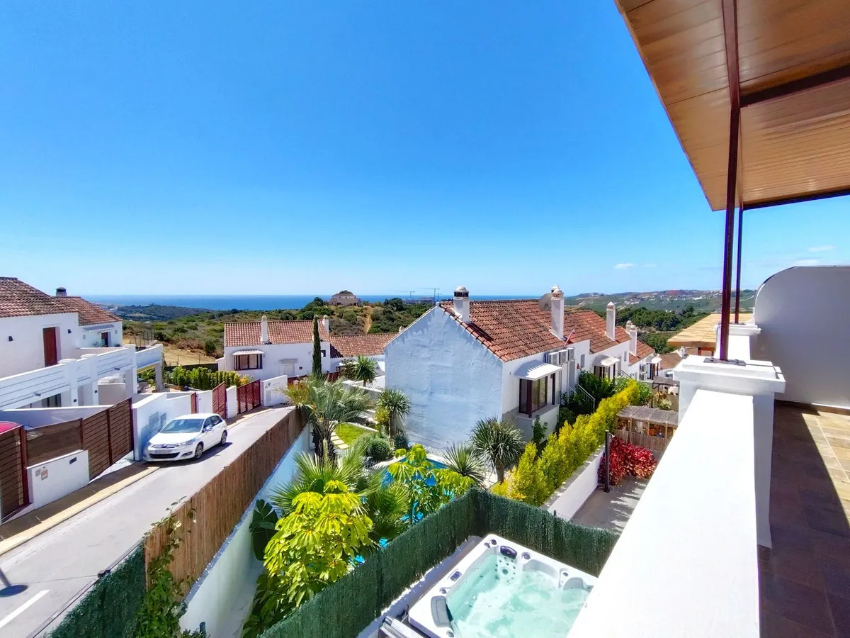 6c440978-2f41-4f3d-9b53-e8626a881f73