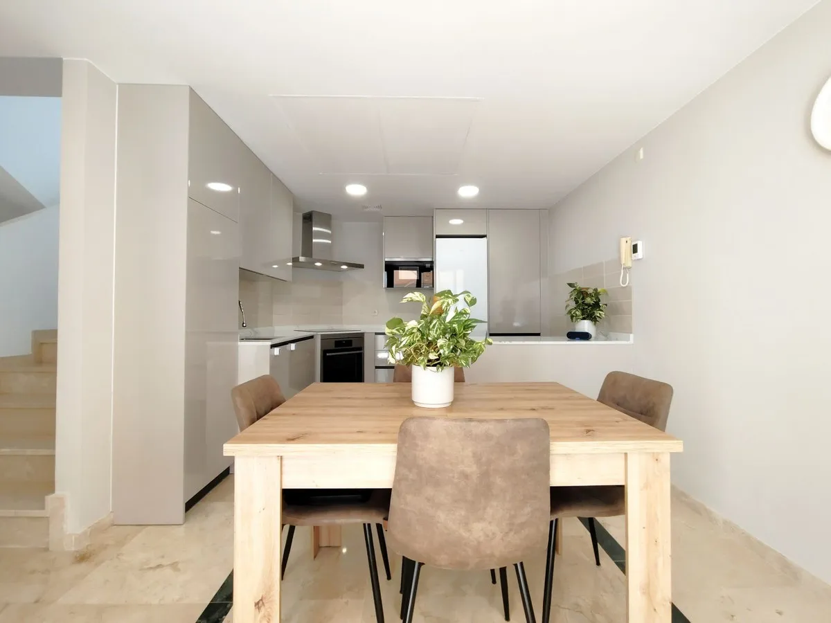 9f8cfe72-8ece-4c08-b056-4b55ac1cc72e