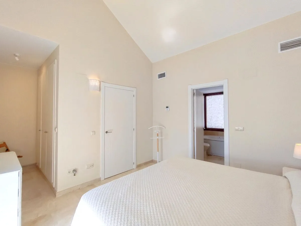 ce5c282d-6fcf-4245-8f21-0396319636f7